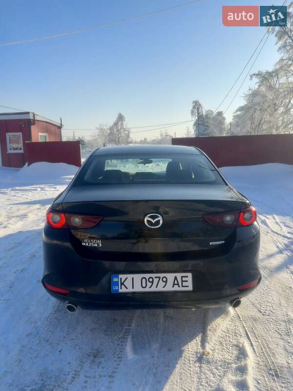 Седан Mazda 3 2023 в Вишневом
