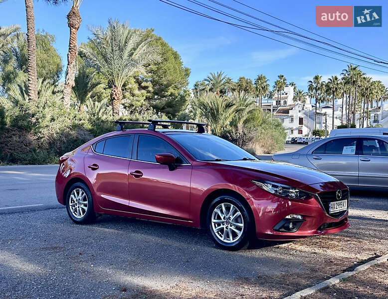 Седан Mazda 3 2015 в Ивано-Франковске