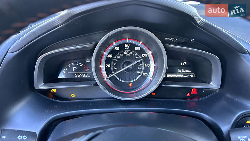 Седан Mazda 3 2015 в Ивано-Франковске