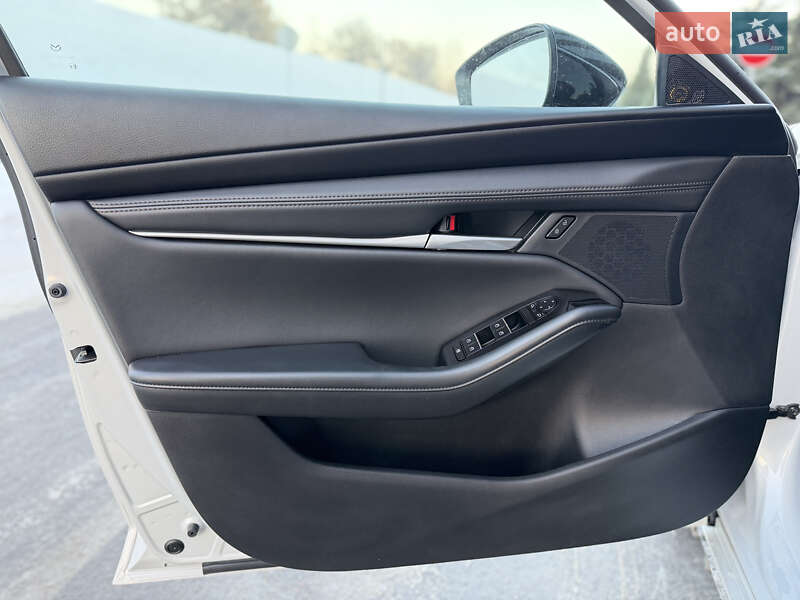 Седан Mazda 3 2024 в Киеве