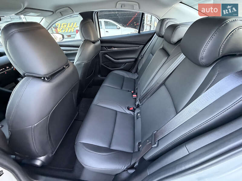 Седан Mazda 3 2024 в Киеве