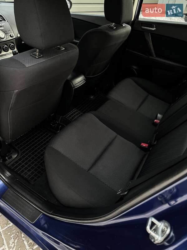 Хэтчбек Mazda 3 2010 в Черкассах