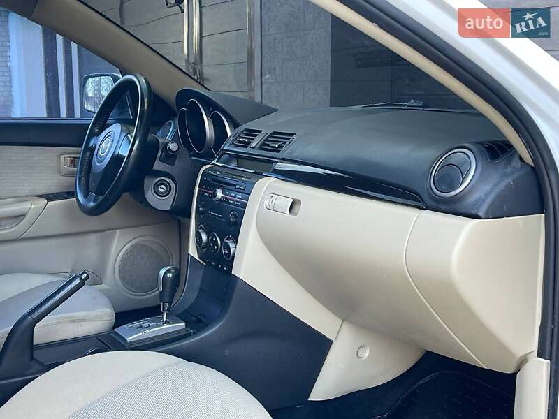 Седан Mazda 3 2007 в Николаеве