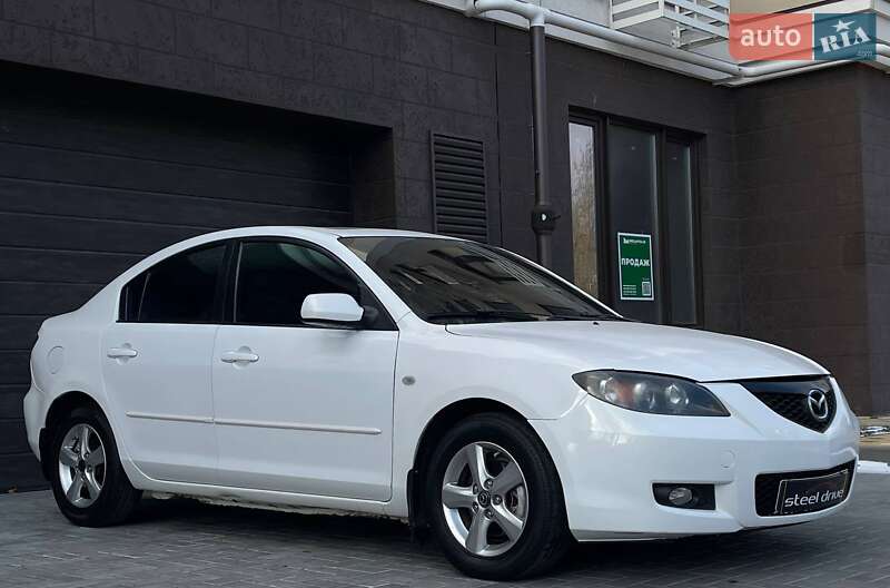 Седан Mazda 3 2007 в Николаеве