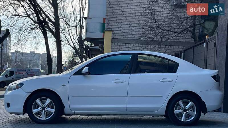Седан Mazda 3 2007 в Николаеве