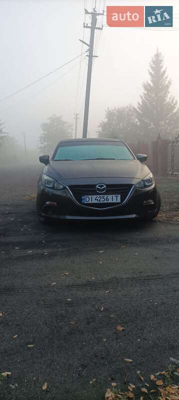 Седан Mazda 3 2015 в Павлограде