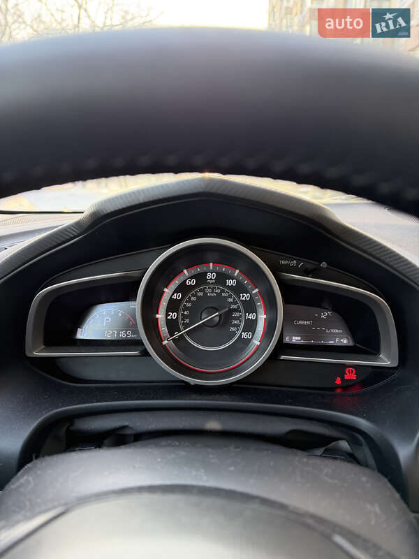 Седан Mazda 3 2015 в Чернигове