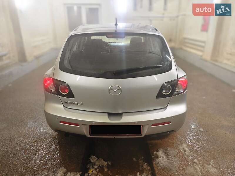 Хетчбек Mazda 3 2006 в Сарнах