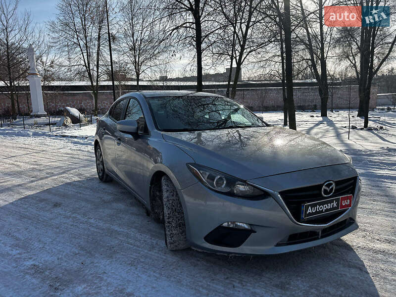 Седан Mazda 3 2016 в Запоріжжі