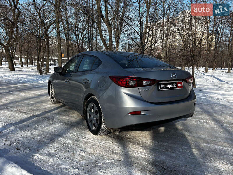 Седан Mazda 3 2016 в Запоріжжі
