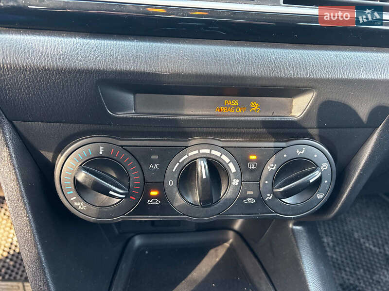 Седан Mazda 3 2016 в Запоріжжі