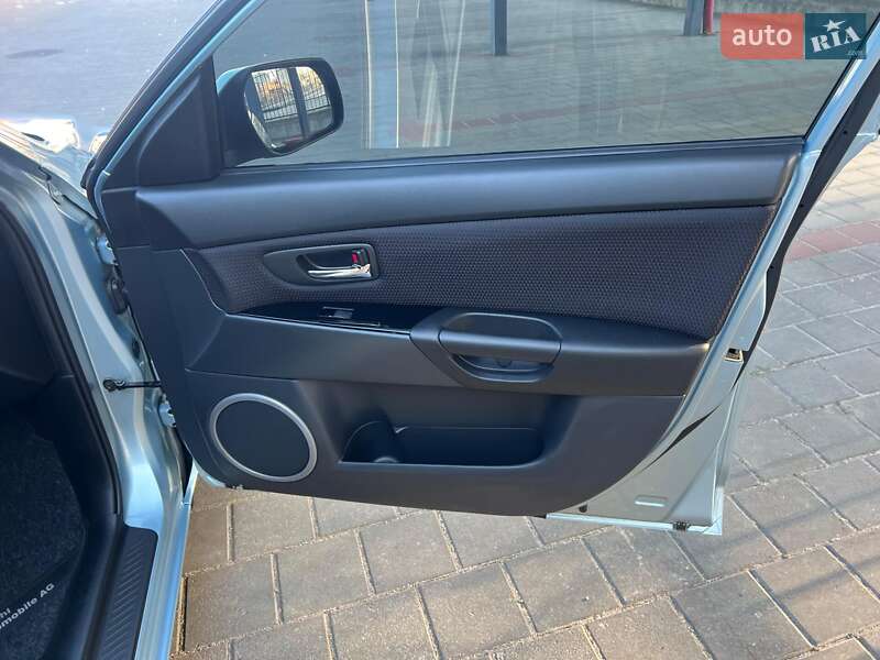 Хэтчбек Mazda 3 2008 в Житомире