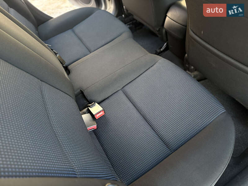 Хэтчбек Mazda 3 2006 в Тернополе