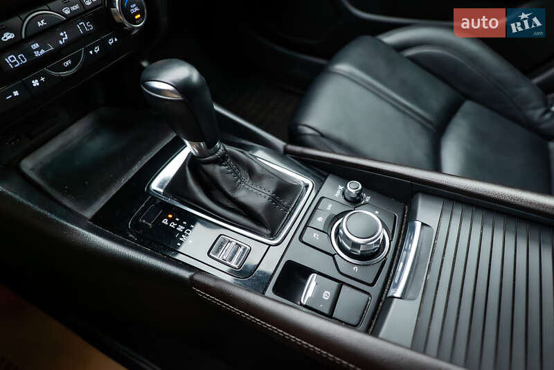 Хэтчбек Mazda 3 2017 в Киеве