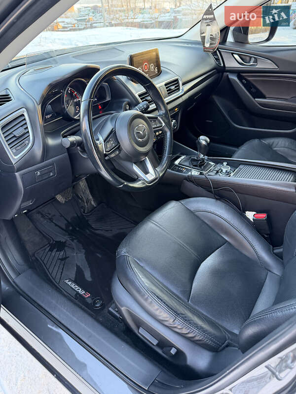 Хэтчбек Mazda 3 2017 в Днепре фото 4 Хэтчбек Mazda 3 2017 в Днепре