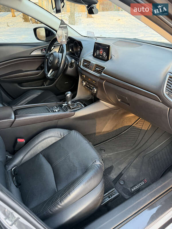 Хэтчбек Mazda 3 2017 в Днепре фото 9 Хэтчбек Mazda 3 2017 в Днепре