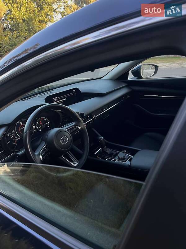 Седан Mazda 3 2024 в Киеве