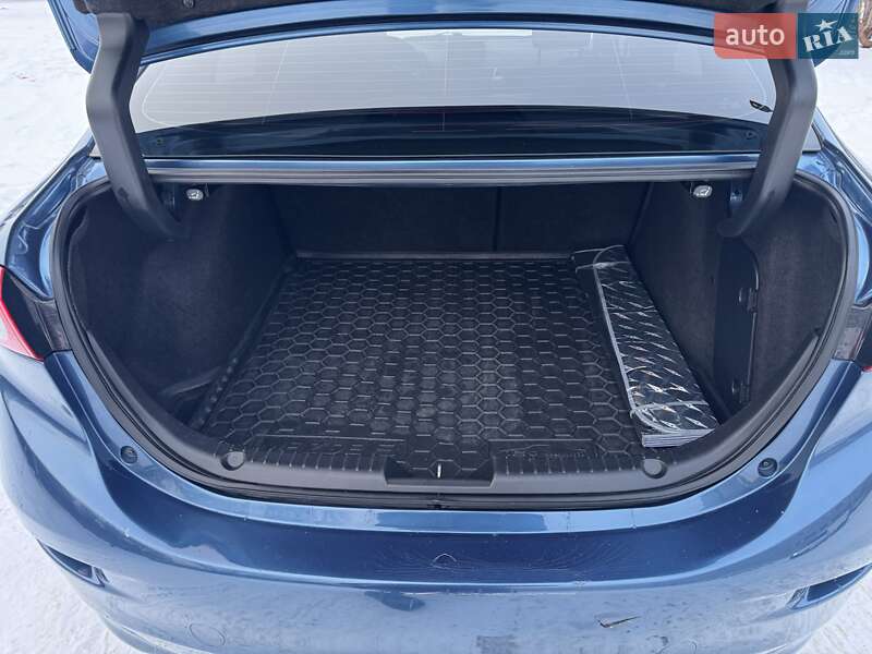 Седан Mazda 3 2018 в Дніпрі фото 23 Седан Mazda 3 2018 в Дніпрі