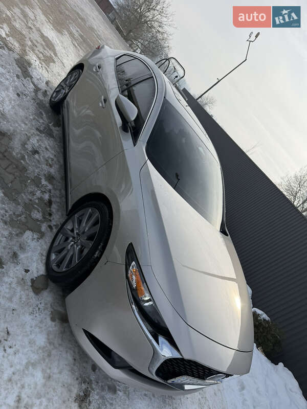 Седан Mazda 3 2024 в Коломые