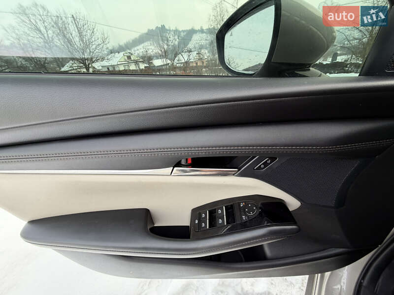 Седан Mazda 3 2024 в Коломые