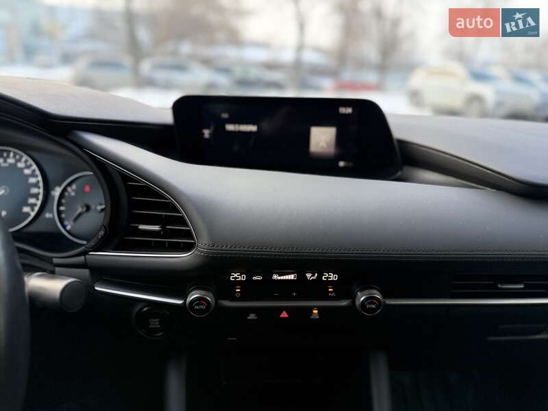 Седан Mazda 3 2020 в Киеве фото 18 Седан Mazda 3 2020 в Киеве