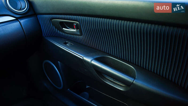 Хэтчбек Mazda 3 2005 в Львове