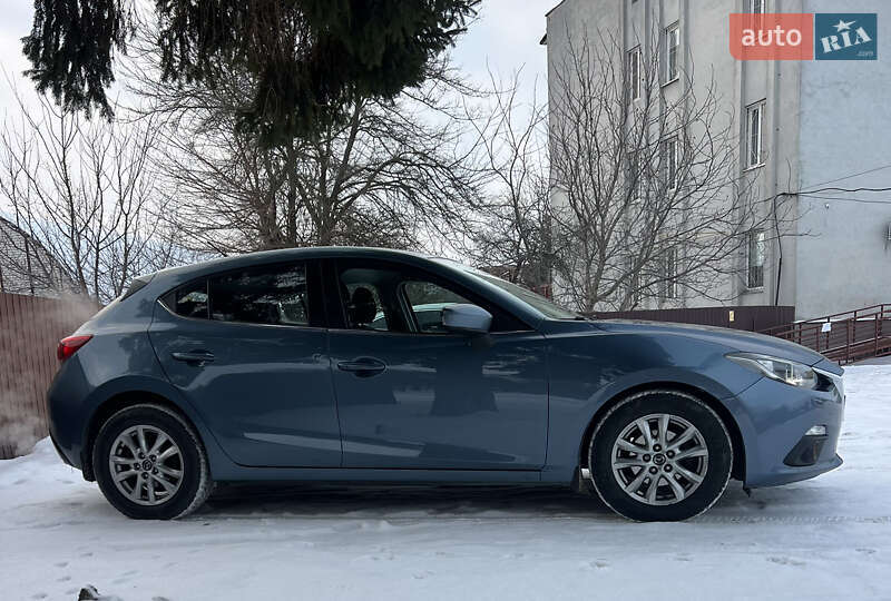 Хэтчбек Mazda 3 2013 в Конотопе