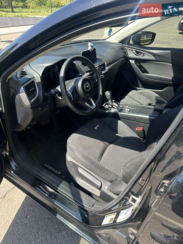 Седан Mazda 3 2017 в Одессе