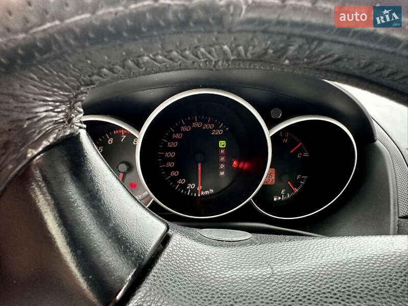 Хэтчбек Mazda 3 2005 в Днепре