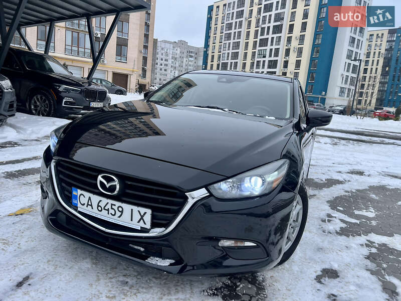 Седан Mazda 3 2018 в Черкасах