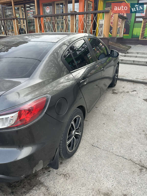 Седан Mazda 3 2010 в Запоріжжі