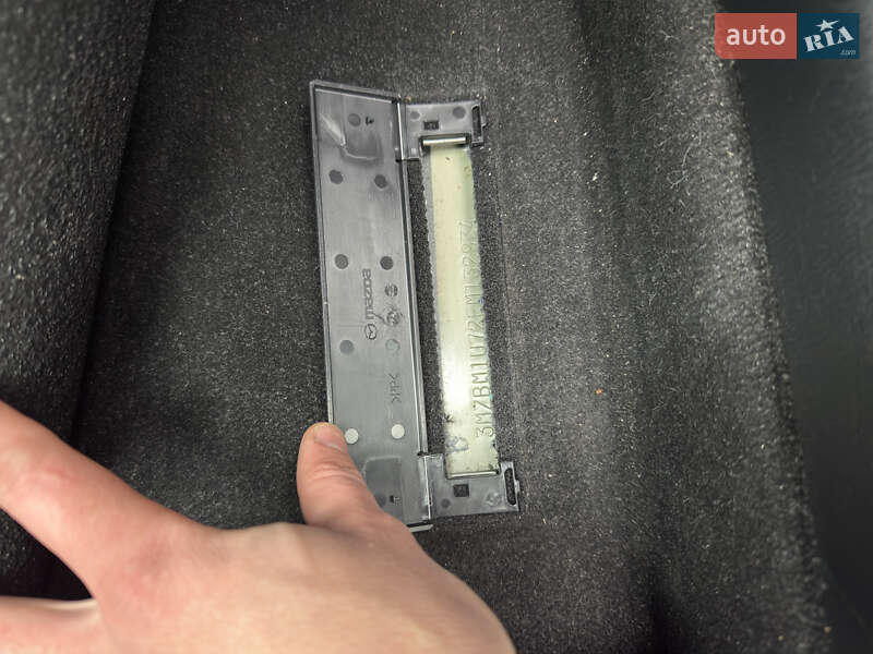 Седан Mazda 3 2014 в Запоріжжі