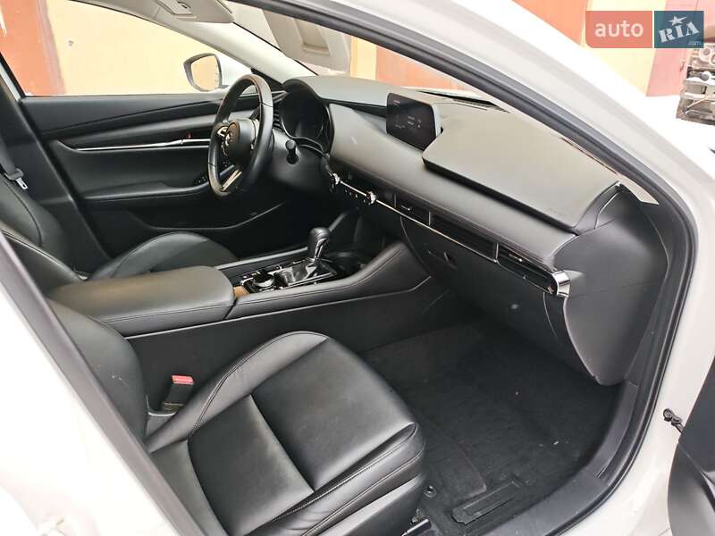 Седан Mazda 3 2020 в Киеве