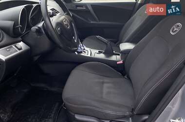 Седан Mazda 3 2013 в Миколаєві