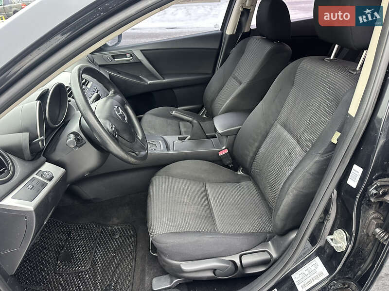 Седан Mazda 3 2012 в Києві