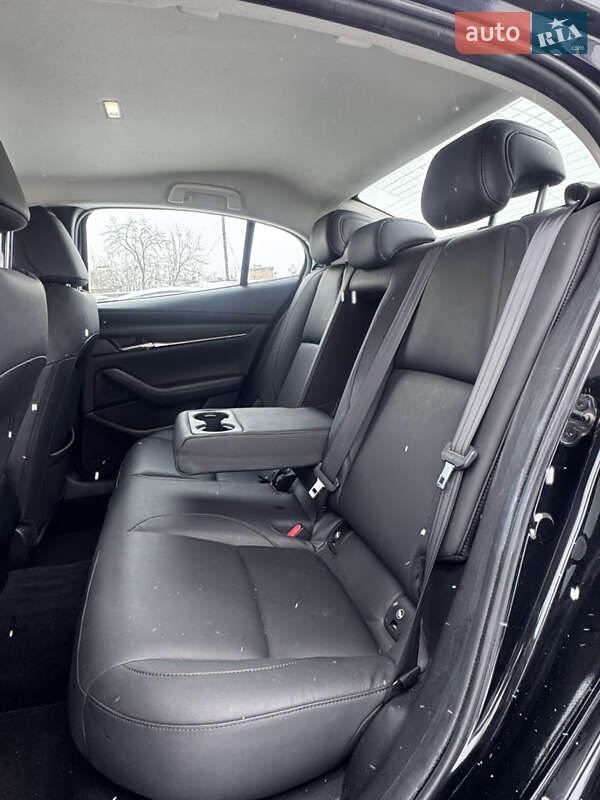 Седан Mazda 3 2019 в Києві
