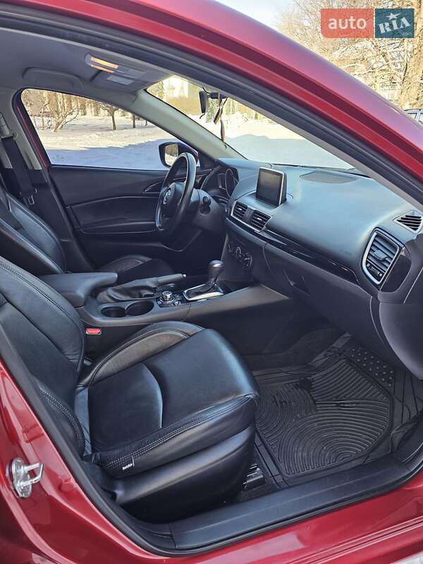 Седан Mazda 3 2016 в Києві