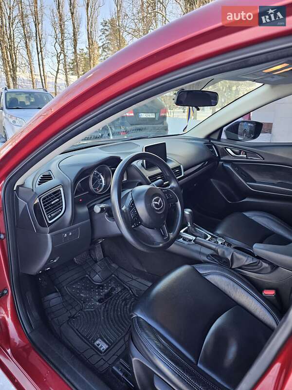 Седан Mazda 3 2016 в Києві