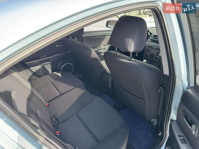 Седан Mazda 3 2007 в Днепре