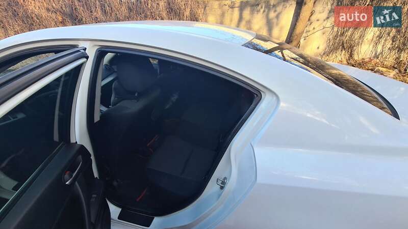 Седан Mazda 3 2012 в Запоріжжі