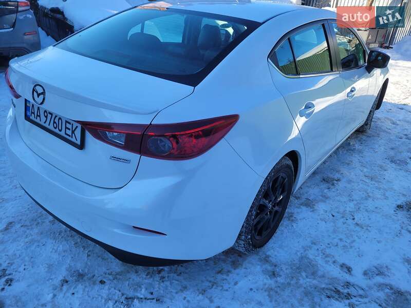 Седан Mazda 3 2015 в Києві