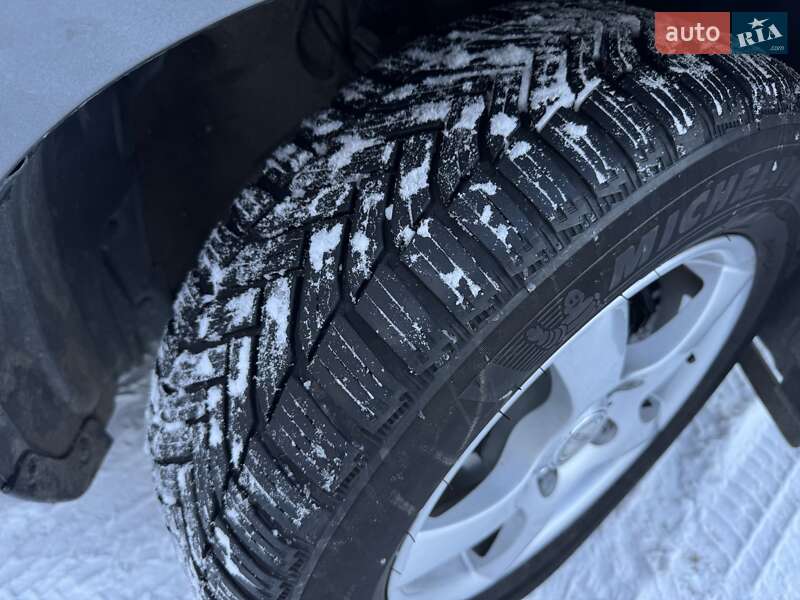 Хэтчбек Mazda 3 2009 в Виннице