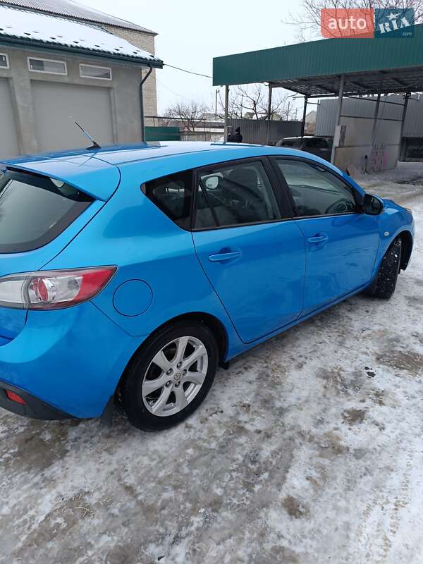 Хетчбек Mazda 3 2009 в Теофіполі