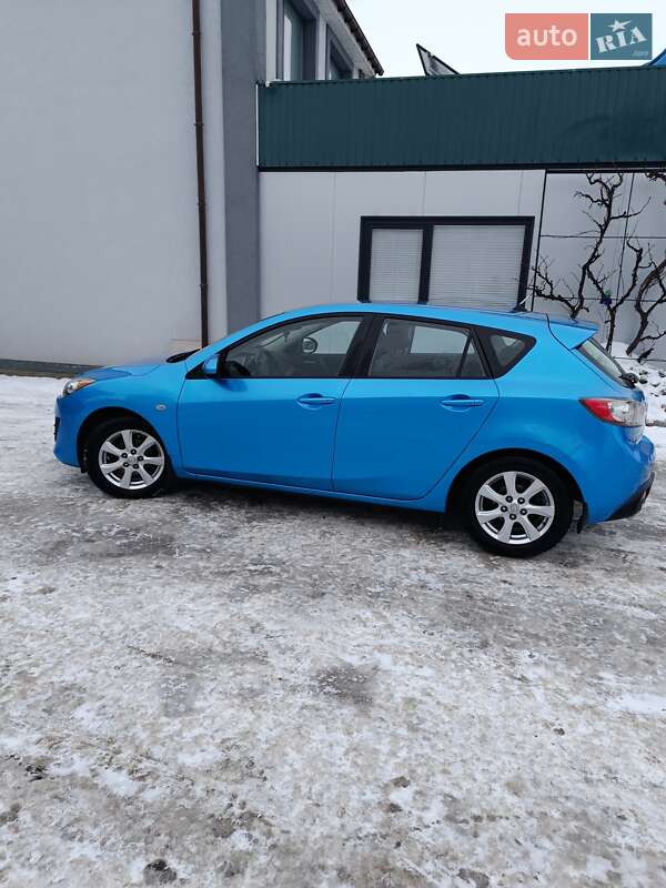 Хетчбек Mazda 3 2009 в Теофіполі