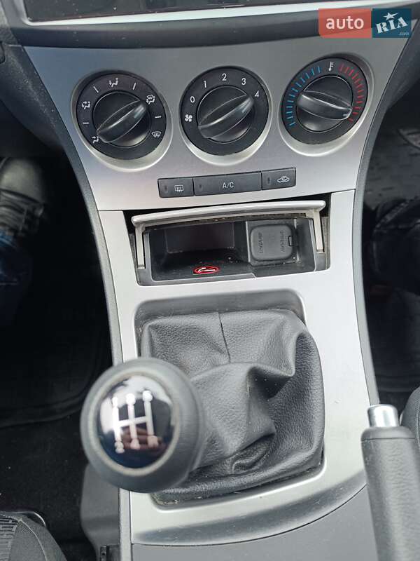 Хетчбек Mazda 3 2009 в Теофіполі