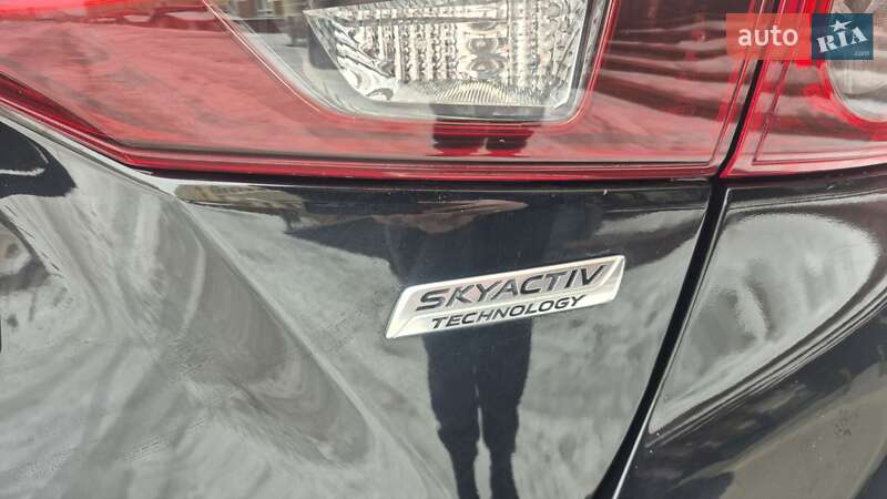 Седан Mazda 3 2017 в Киеве фото 28 Седан Mazda 3 2017 в Киеве