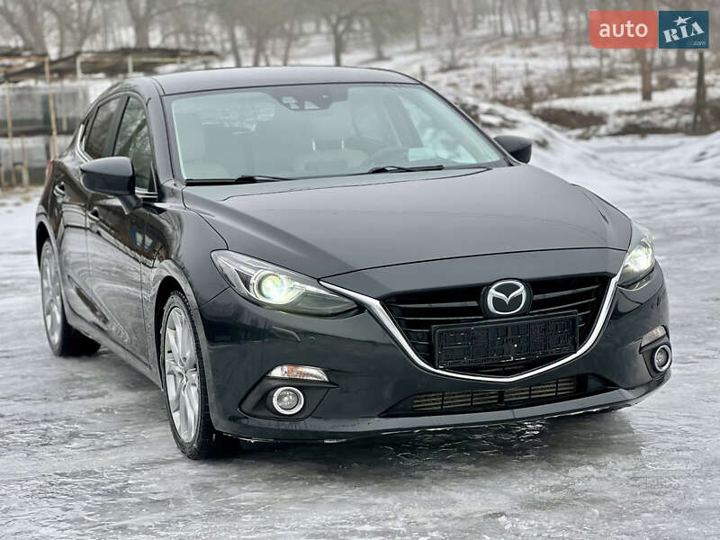 Хетчбек Mazda 3 2015 в Валках