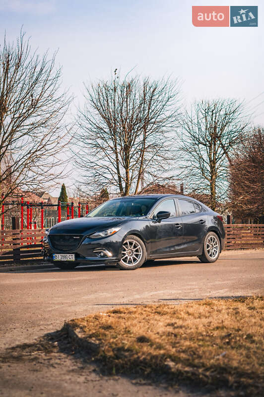 Седан Mazda 3 2015 в Миргороді