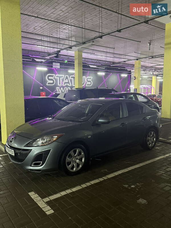 Седан Mazda 3 2011 в Киеве