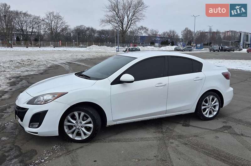 Седан Mazda 3 2010 в Дніпрі